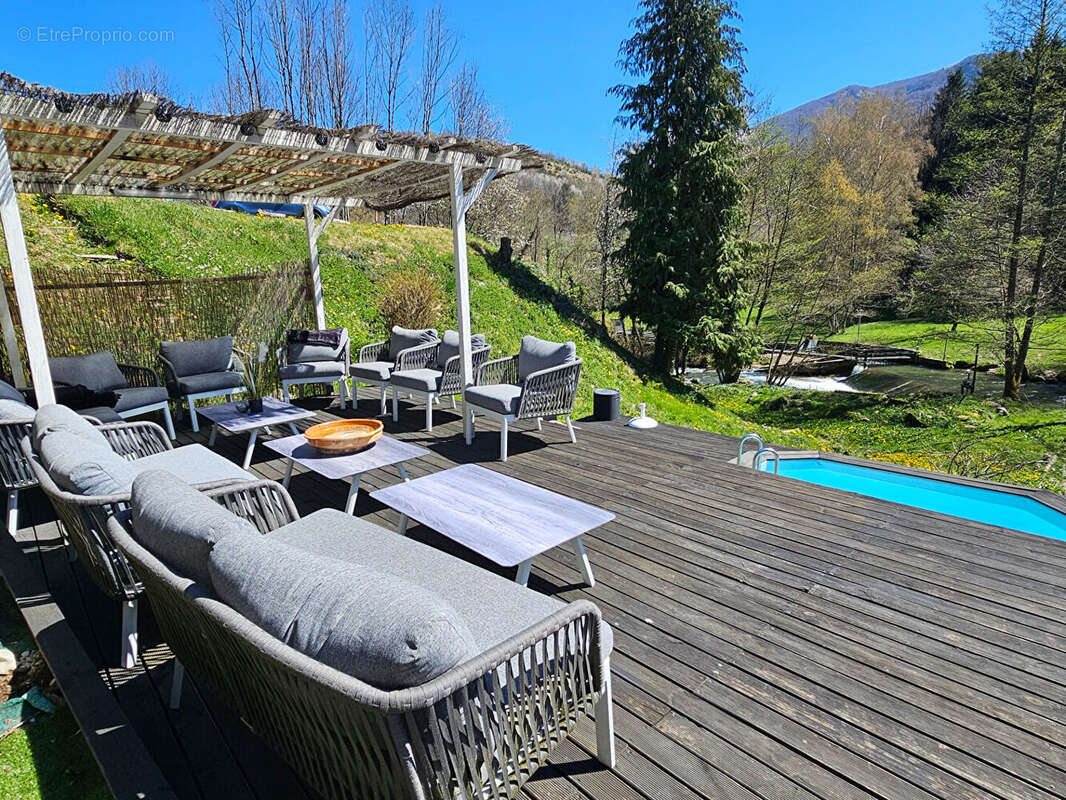 Maison de montagne au bord de l'eau - photo 2
