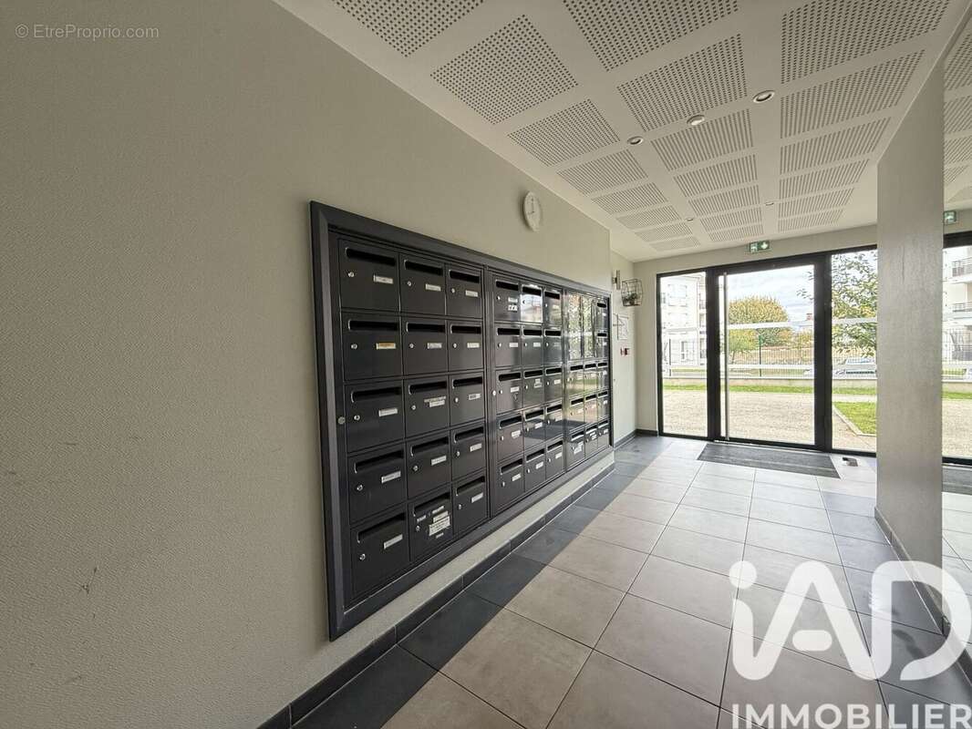 Photo 8 - Appartement à DAMMARIE-LES-LYS