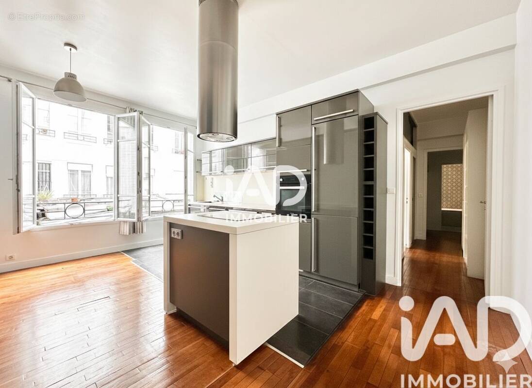 Photo 1 - Appartement à PARIS-10E