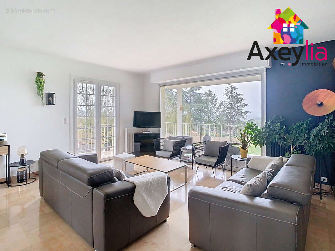 Maison à SAINT-VINCENT-DE-BOISSET