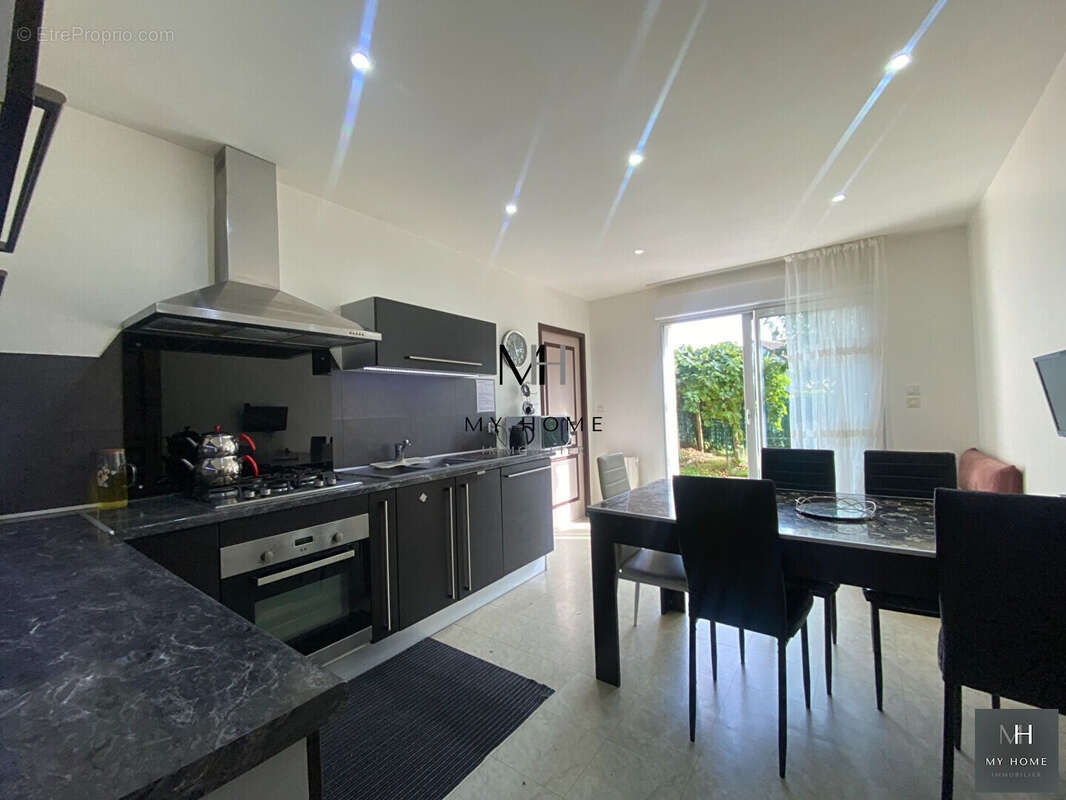 Maison 98 m² à Alencon  - photo 4