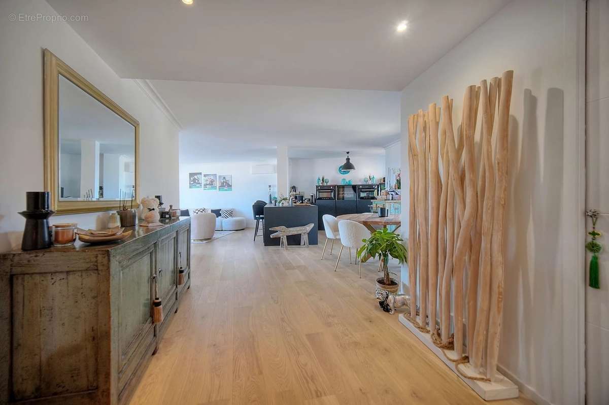 Appartement à LE CANNET