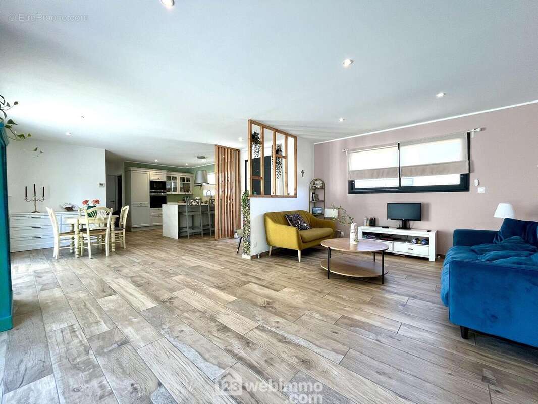 Maison 124 m² à Sainte-Helene  - photo 5