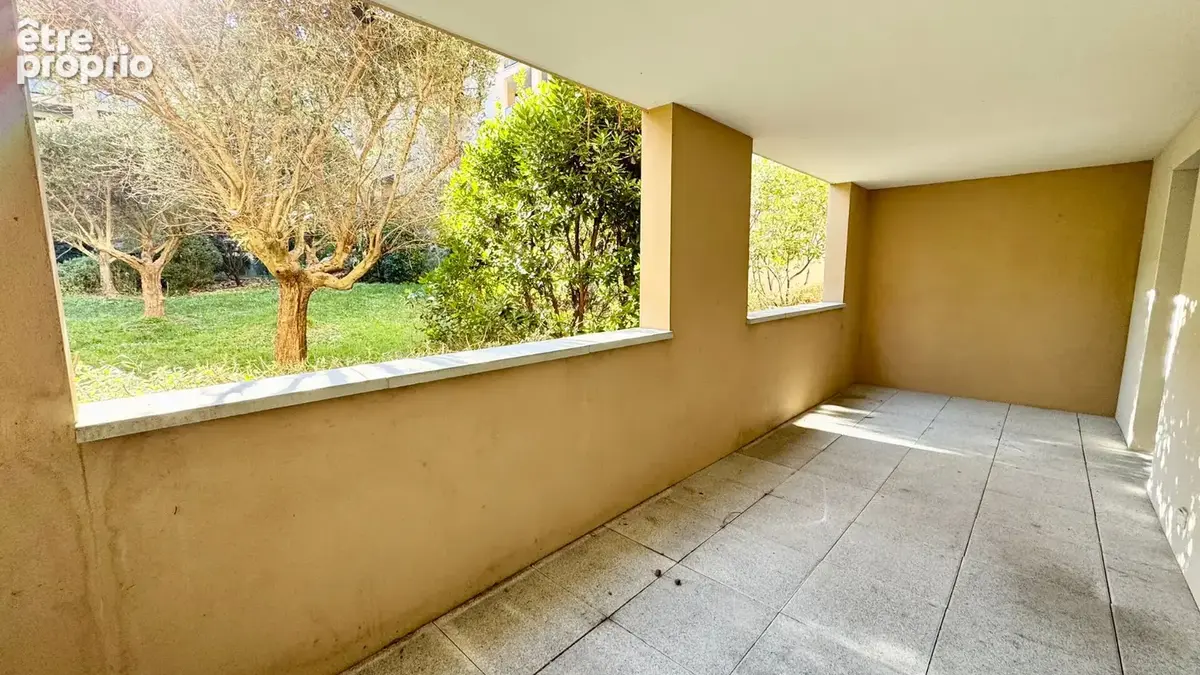 AIX LA DURANNE - Type 2 avec terrasse et parking - photo 8