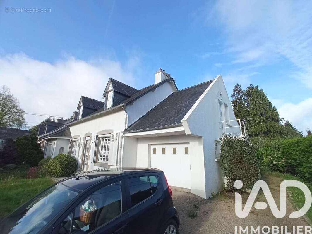 Photo 2 - Maison à LANDIVISIAU