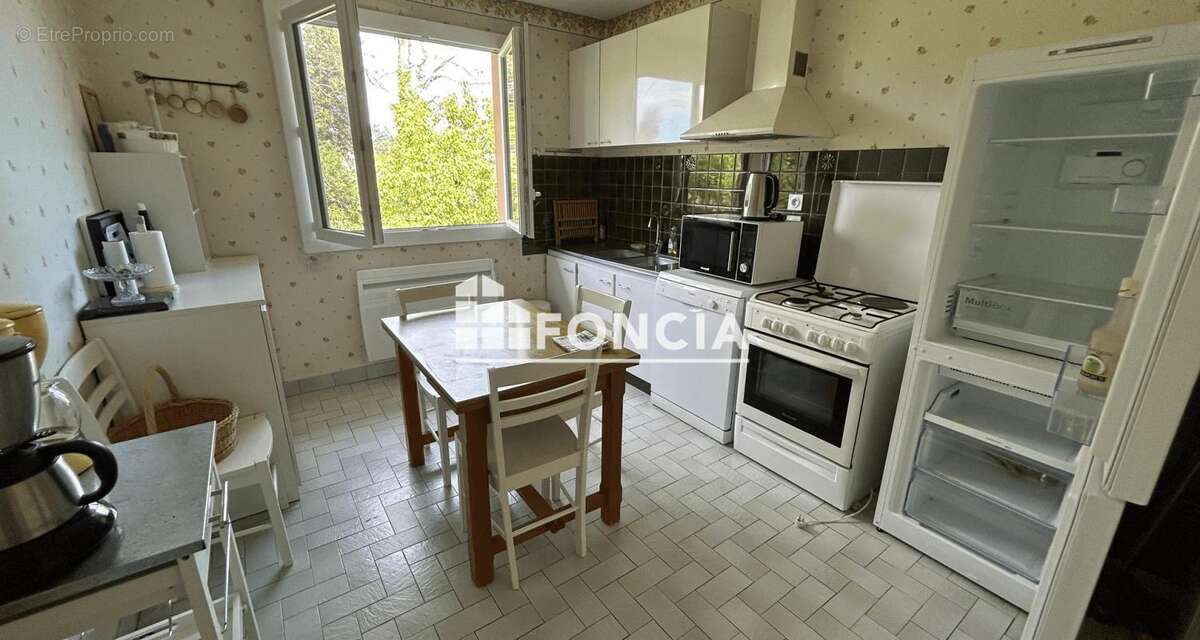 Maison de 134 m² avec grand garage – Quartier calme et recherché - photo 4