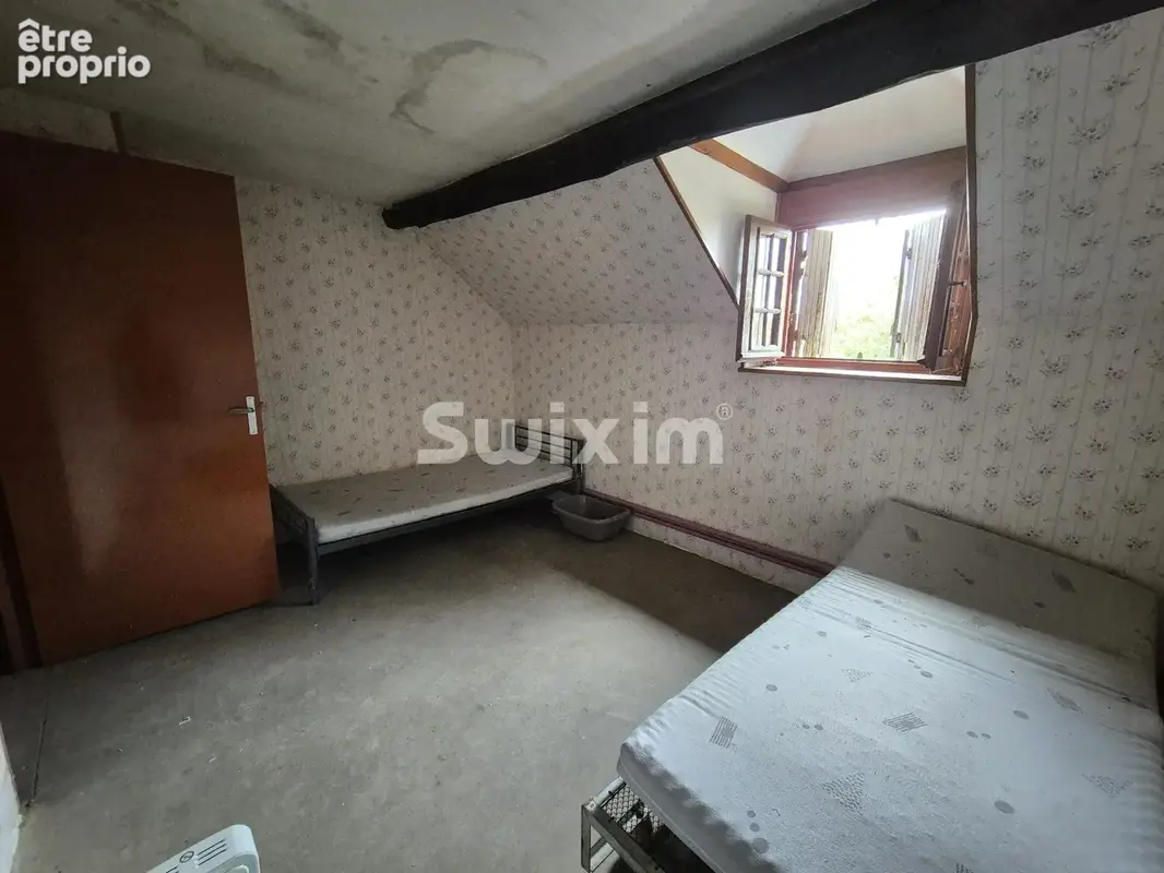 Maison à rénover avec 5 500 m² de terrain, calme, beau potentiel - photo 6