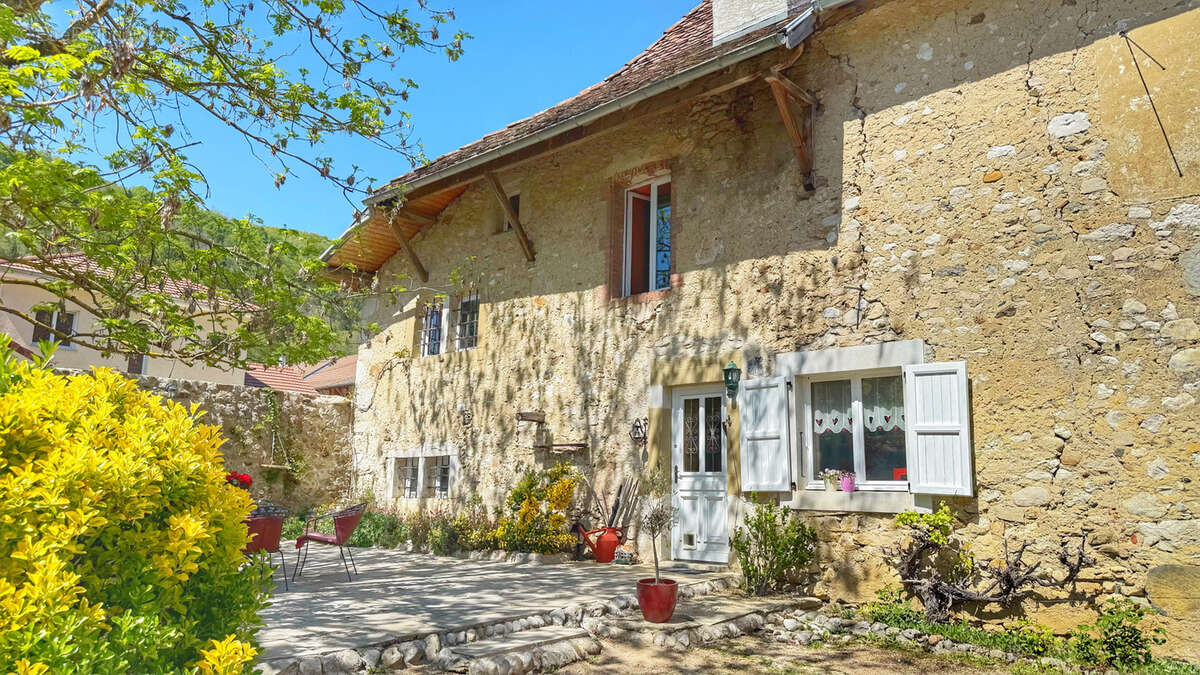 Maison à SAINT-AUPRE