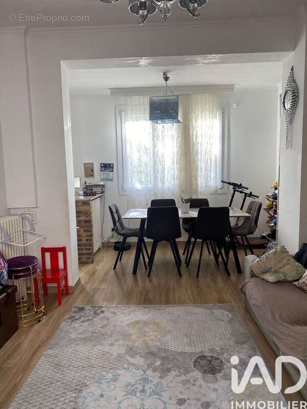 Photo 3 - Maison à LES PAVILLONS-SOUS-BOIS