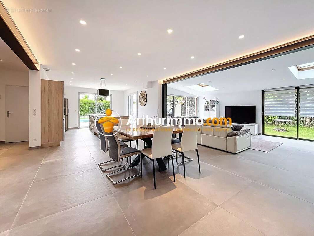 Maison à BOURGOIN-JALLIEU