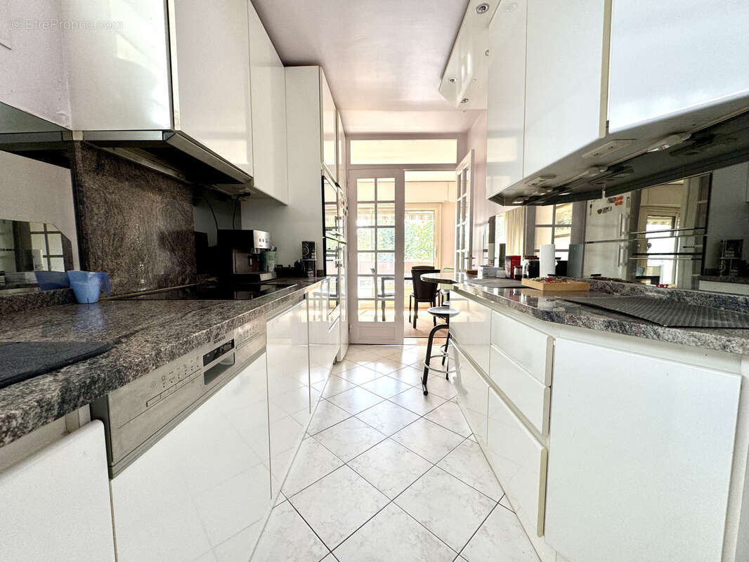 Appartement à LE PERREUX-SUR-MARNE