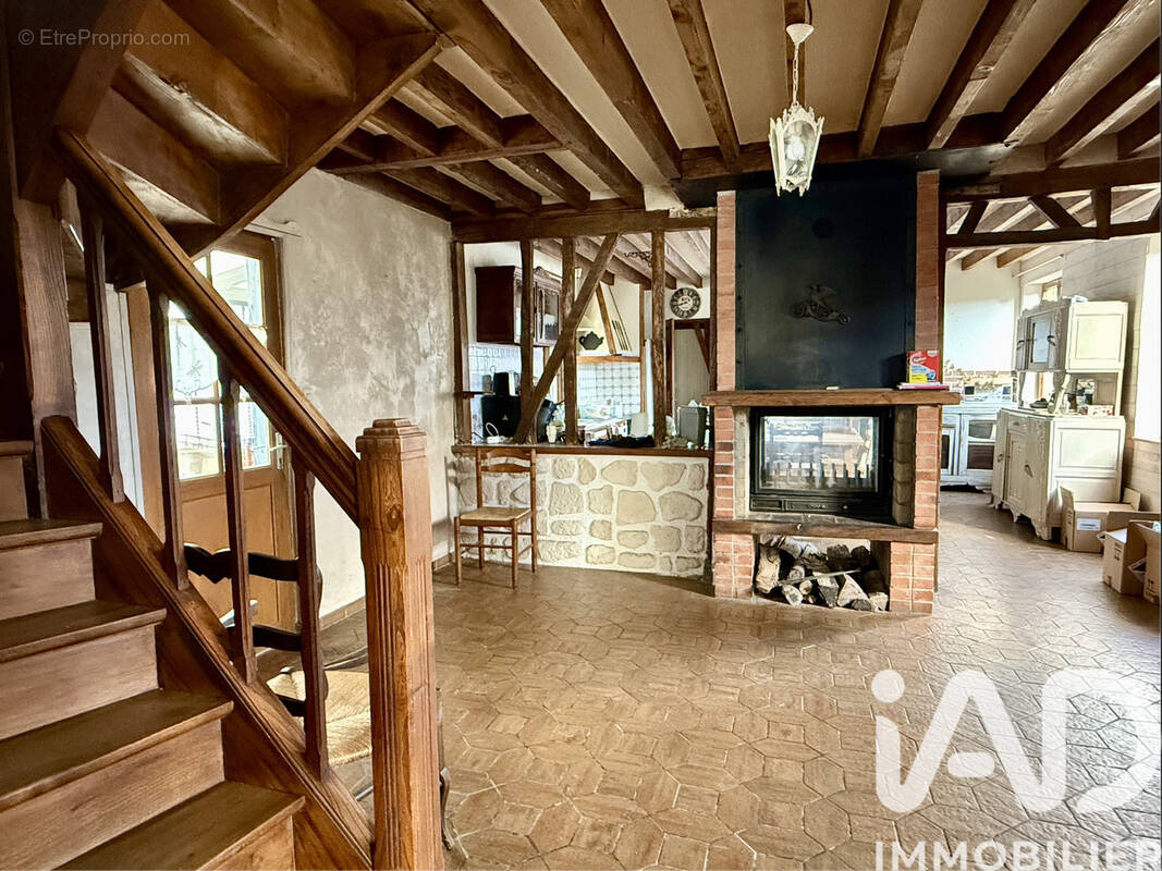 Photo 1 - Maison à CORMEILLES