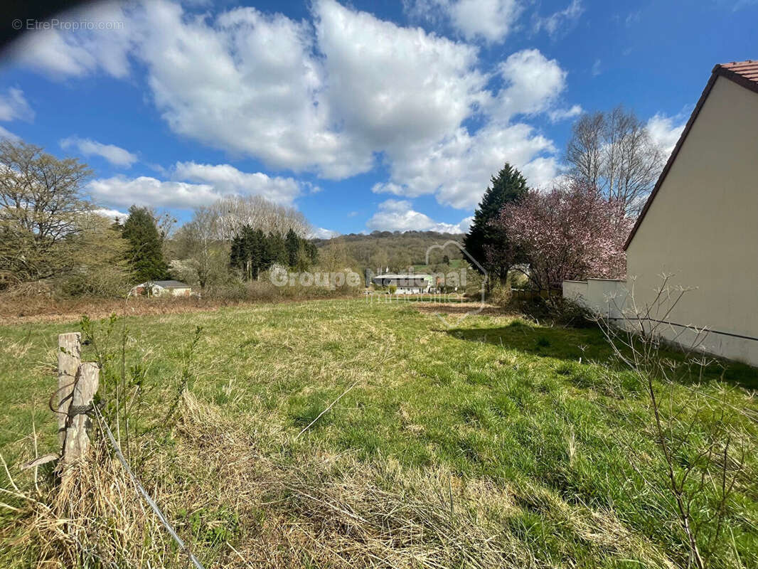 Terrain à CUISE-LA-MOTTE