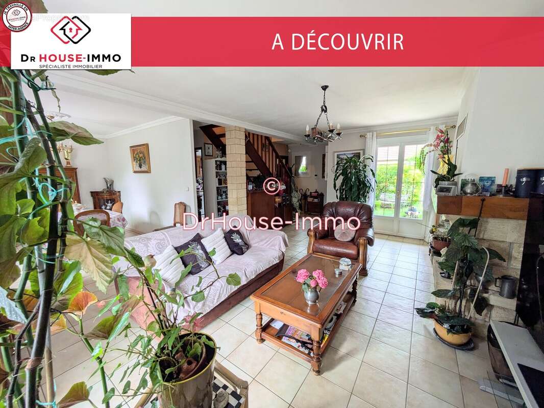 Maison à CHANTELOUP-LES-VIGNES