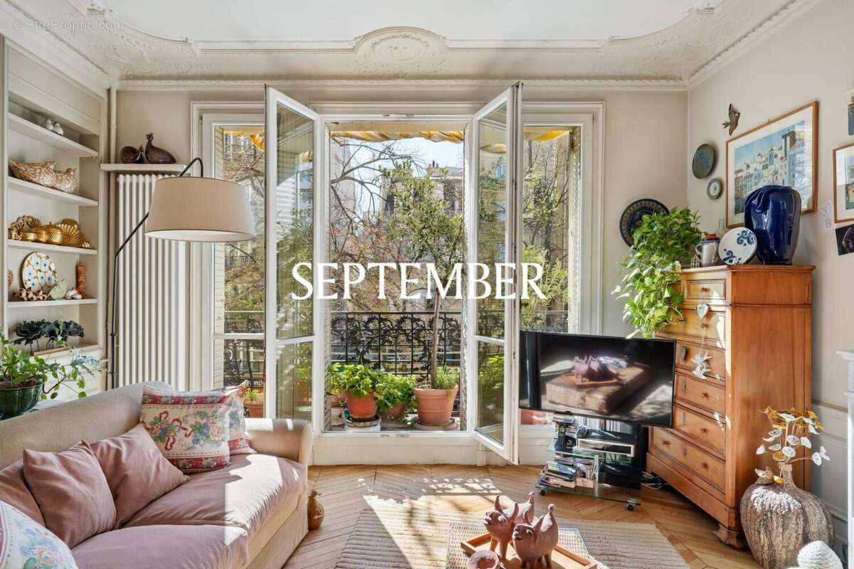 Appartement à PARIS-7E