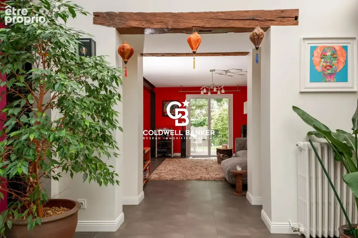 Tours –  maison familiale de 250 m² - 6 chambres - avec jardin et stationnement - photo 3