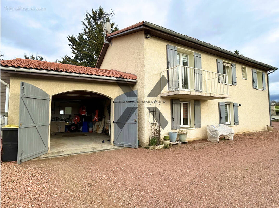 Maison à SAINT-VINCENT-DE-BOISSET