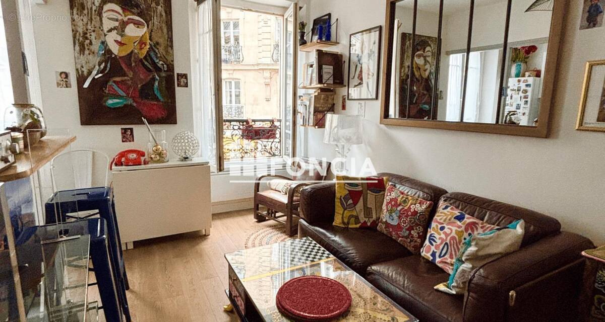 Appartement à PARIS-18E
