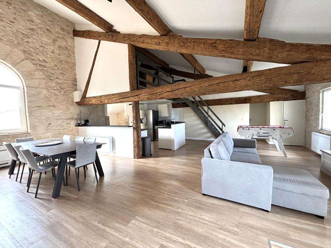 Maison à MAUGUIO