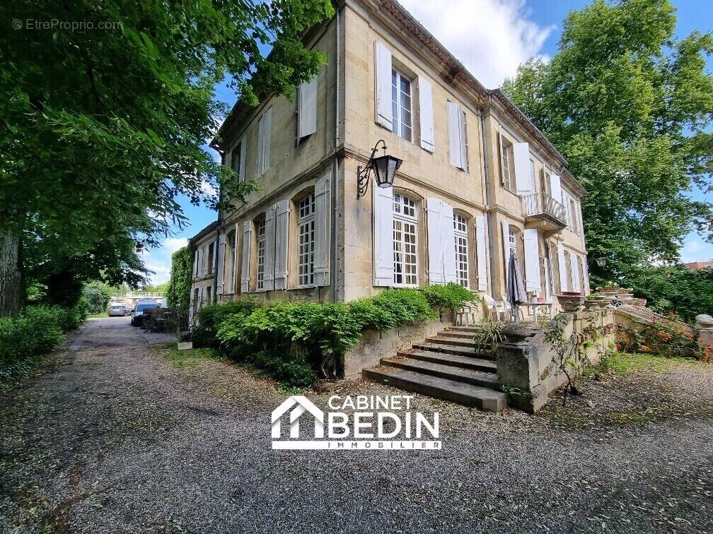 Maison à BLANQUEFORT