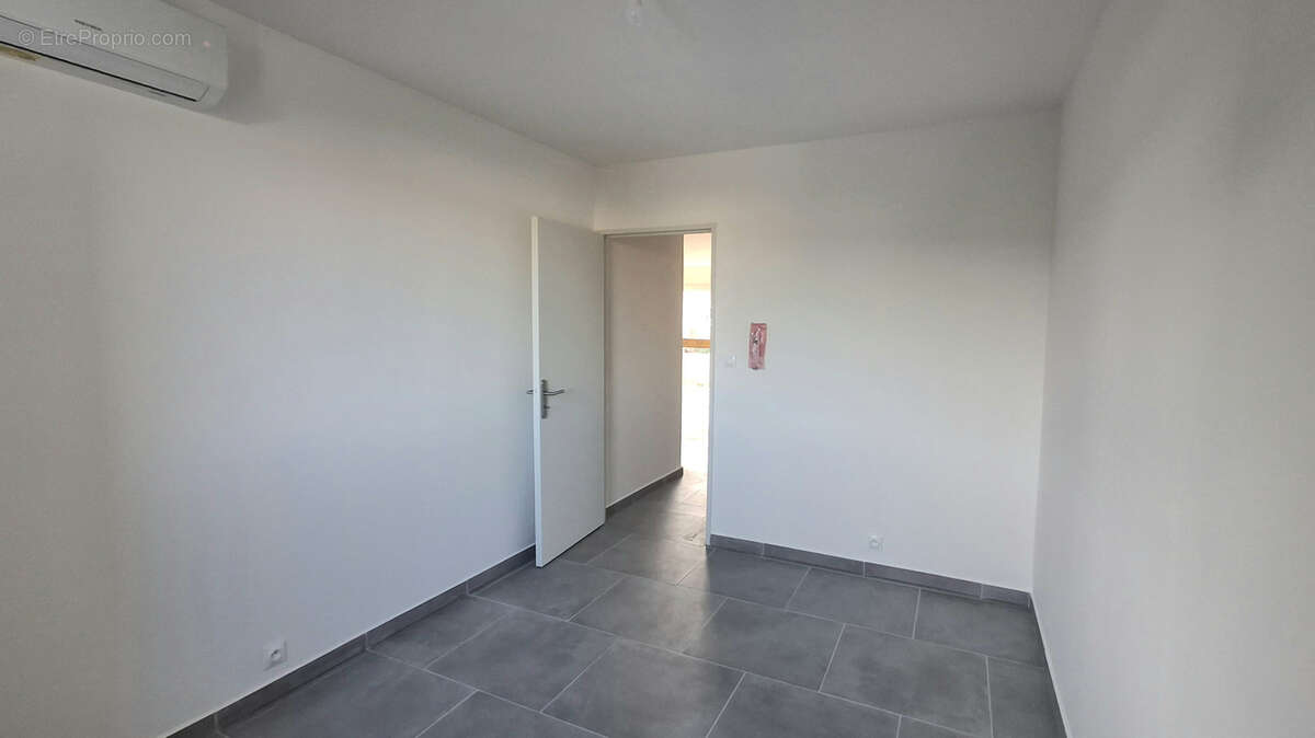 Appartement à SAINT-CYR-SUR-MER