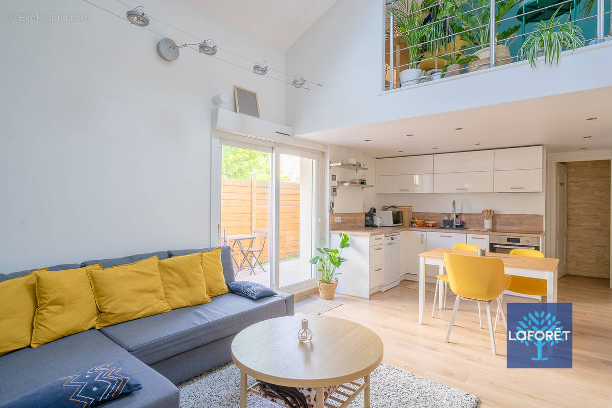 Maison à LES PAVILLONS-SOUS-BOIS