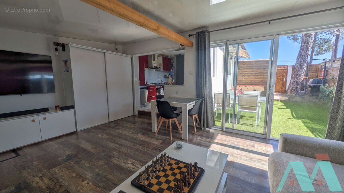 Maison à LE CASTELLET