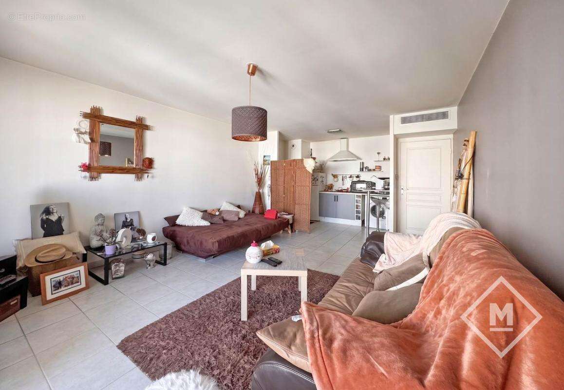 Appartement à MARSEILLE-8E