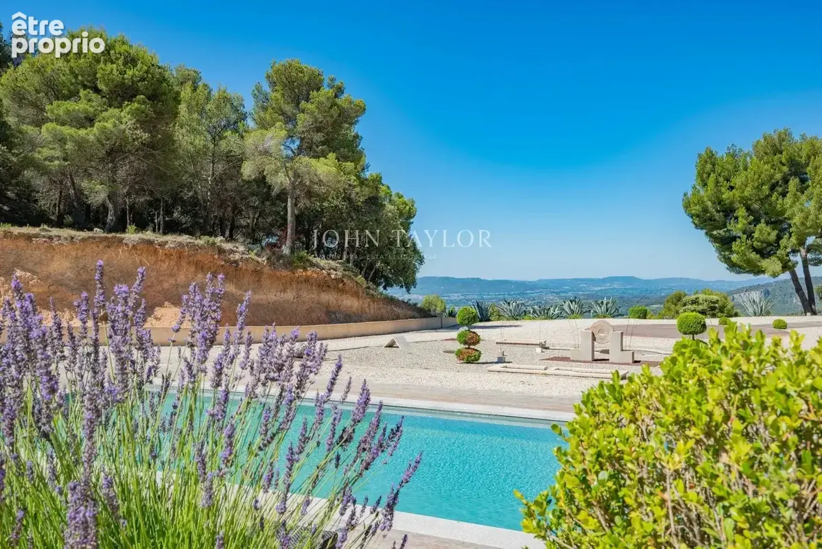 Lourmarin, cadre d' exception pour cette demeure d' architecte - photo 1