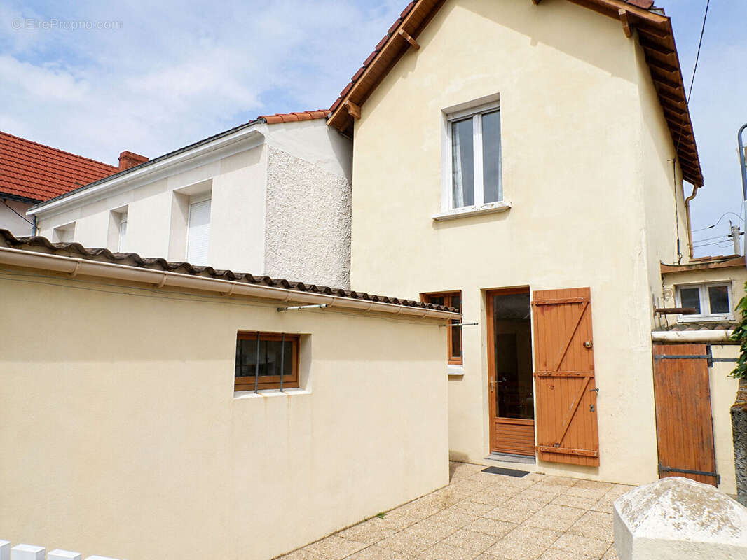 Maison à SAINT-MICHEL-CHEF-CHEF