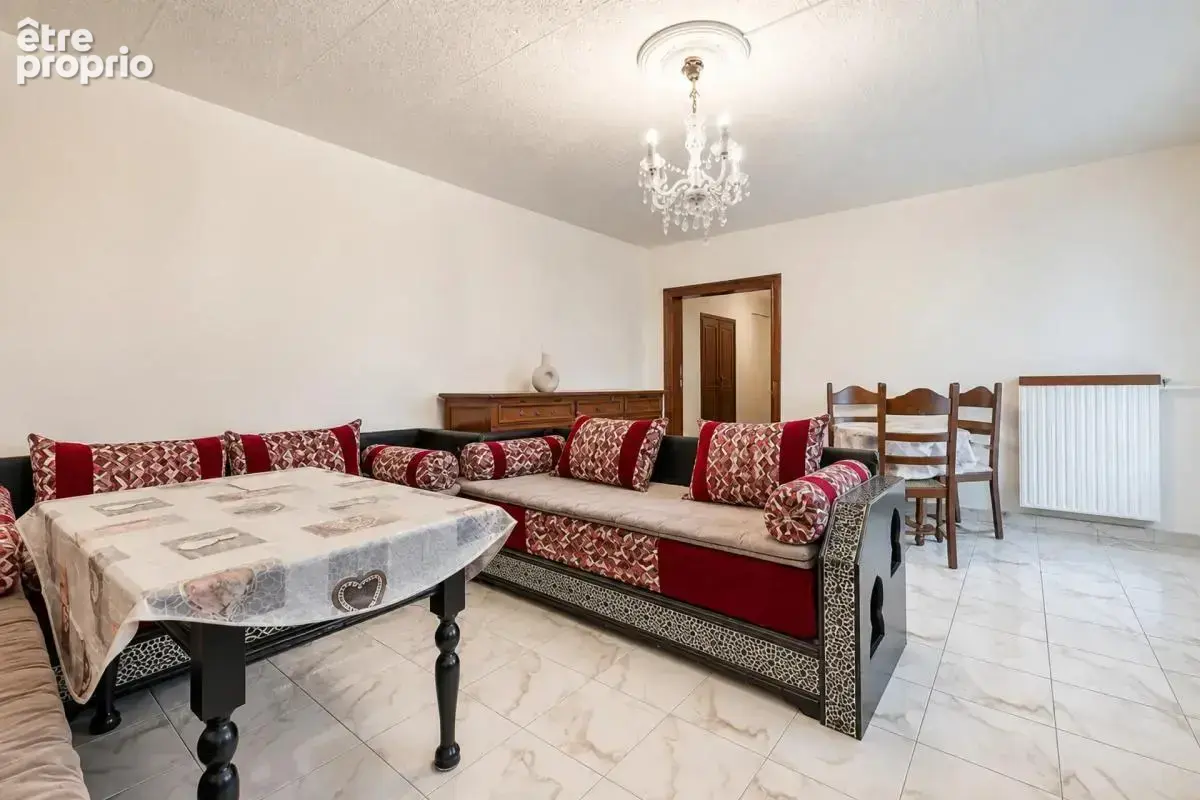 Comme une maison – 4 chambres, jardinet privatif & box – - photo 7