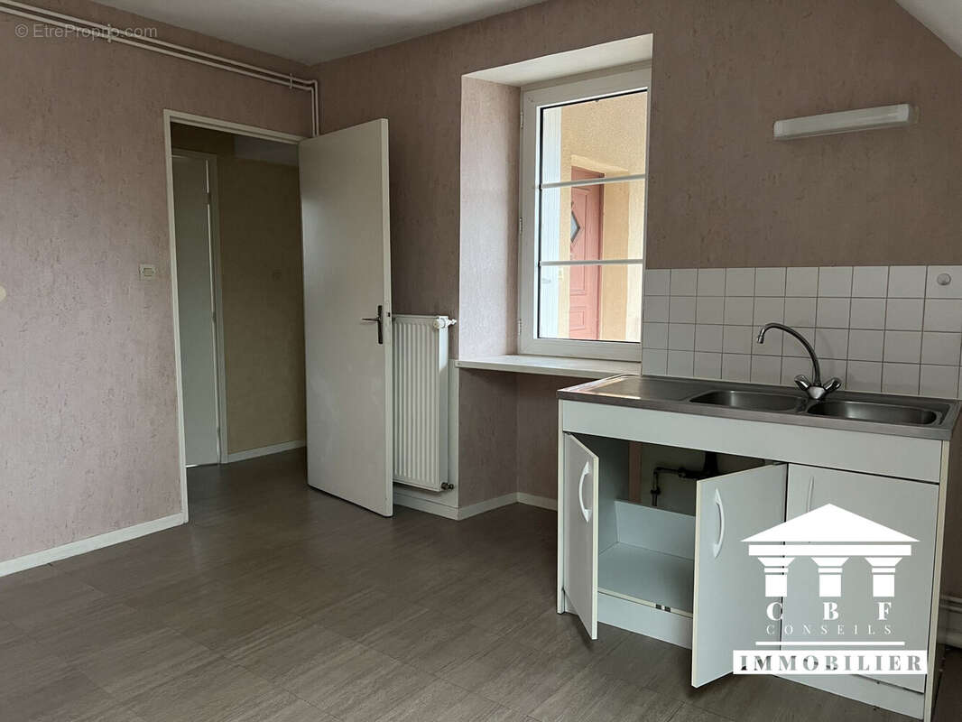 Appartement à SAINT-SERNIN-DU-BOIS