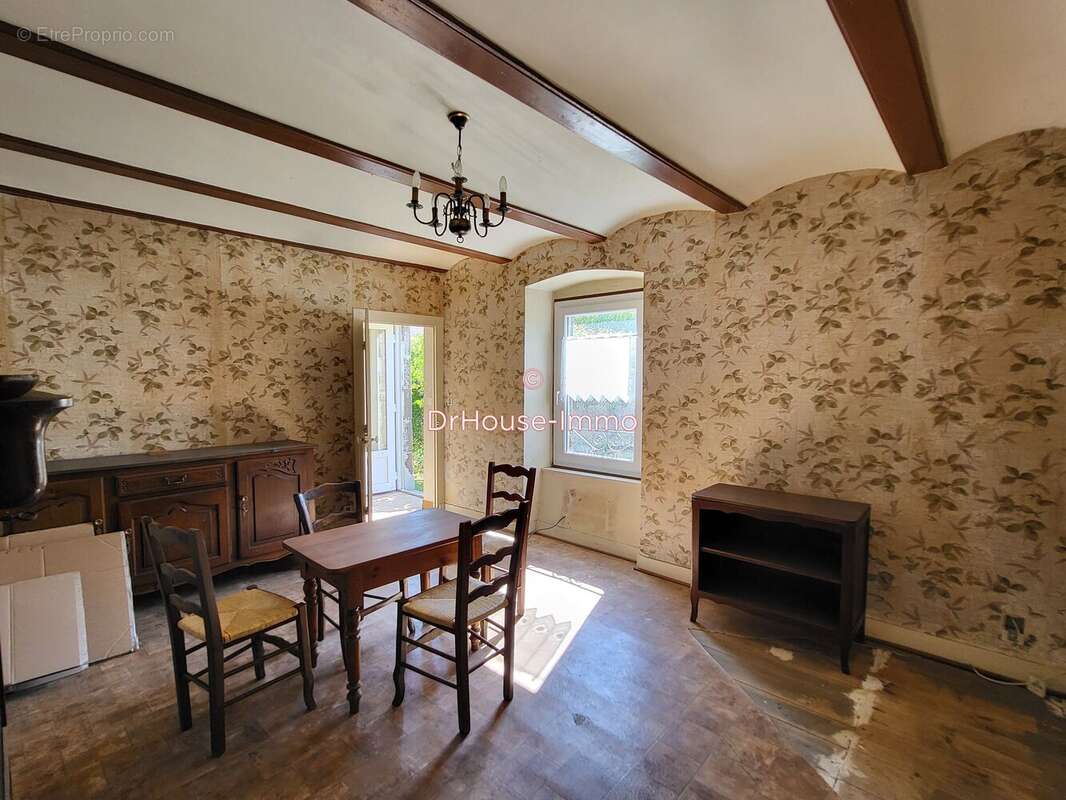 Maison à SIAUGUES-SAINTE-MARIE