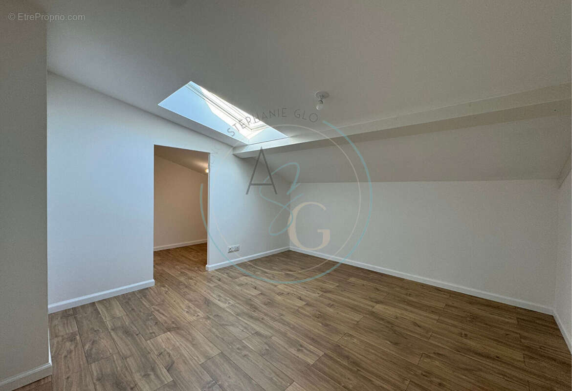 Appartement à COGOLIN