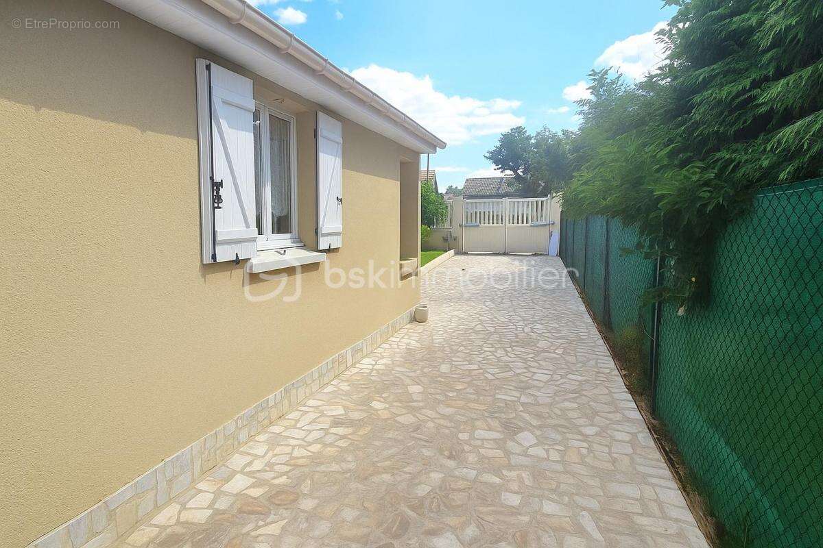 Maison à TOURNAN-EN-BRIE