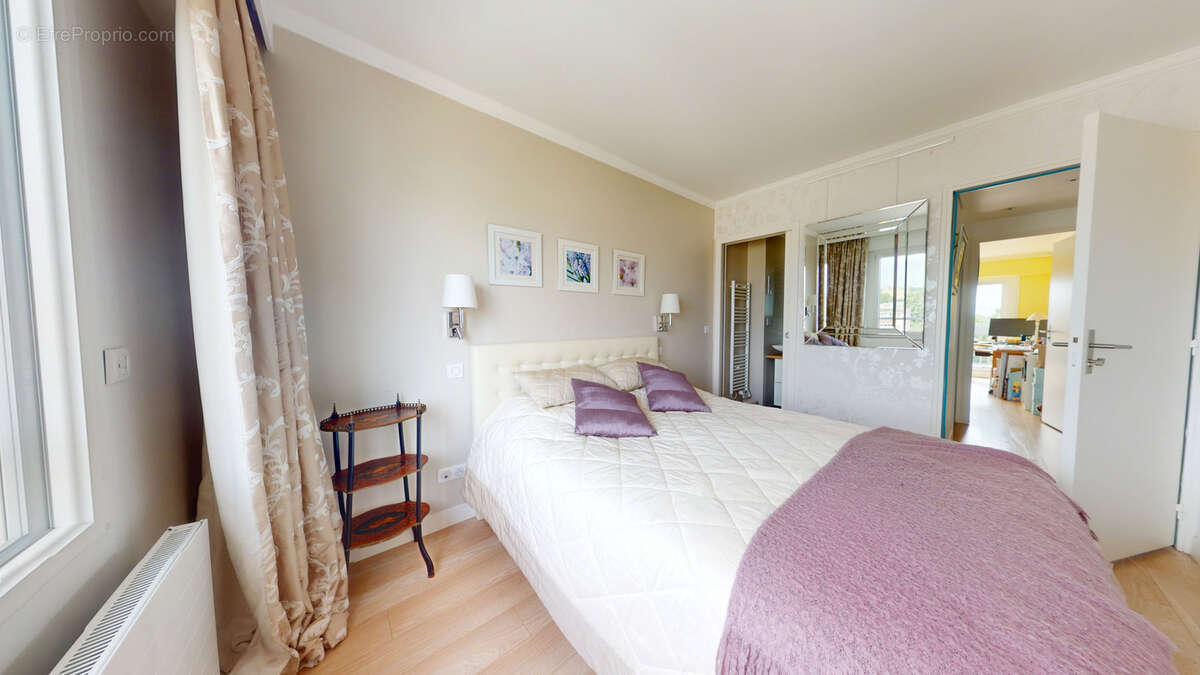 Appartement à SARTROUVILLE