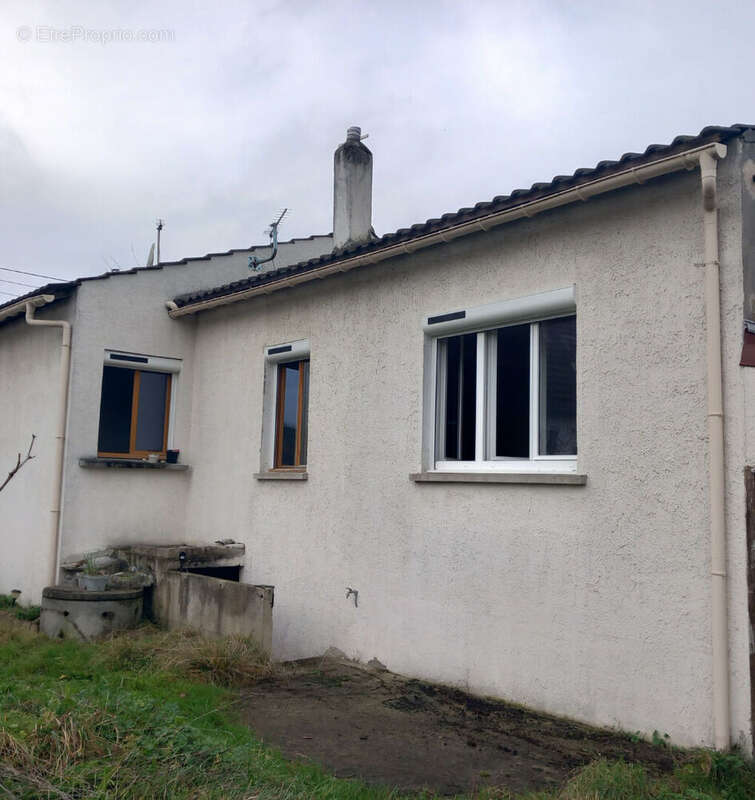 Maison à SAINT-PIERRE-LES-NEMOURS