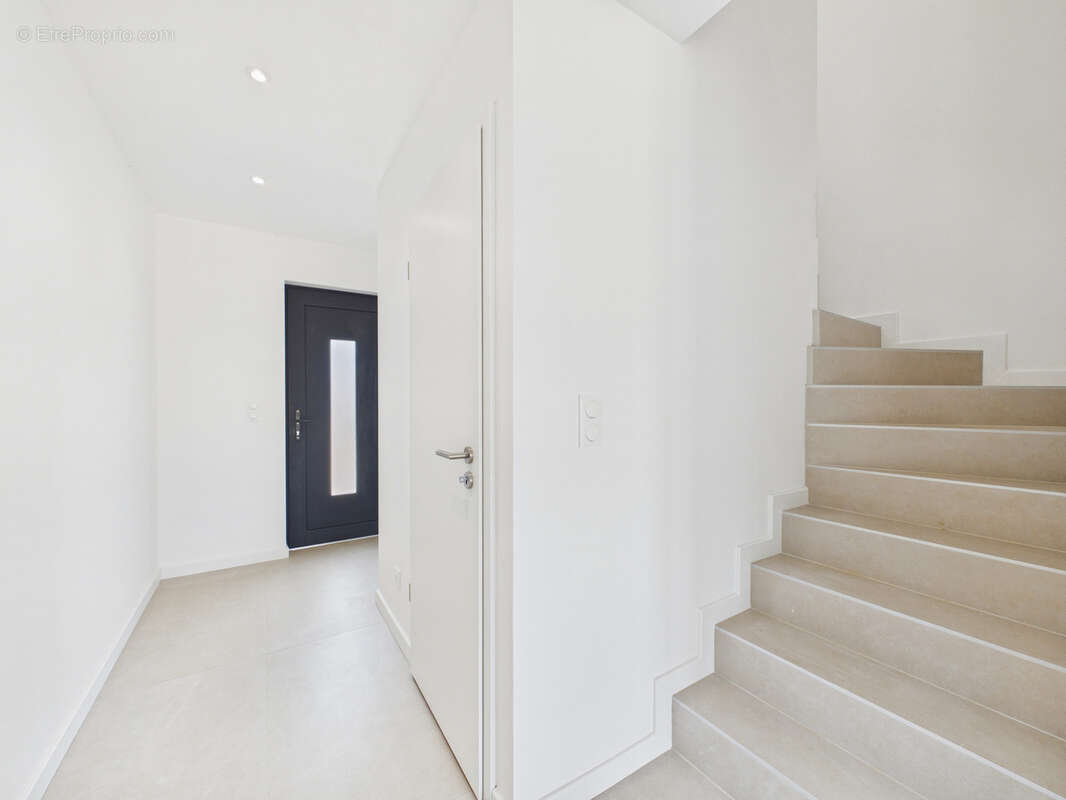 Magnifique Maison Neuve 105 m2- 3 Ch/Garage/Ste Marie-aux-chênes - photo 4