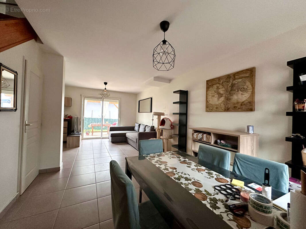 Maison à LA HAUTE-MAISON