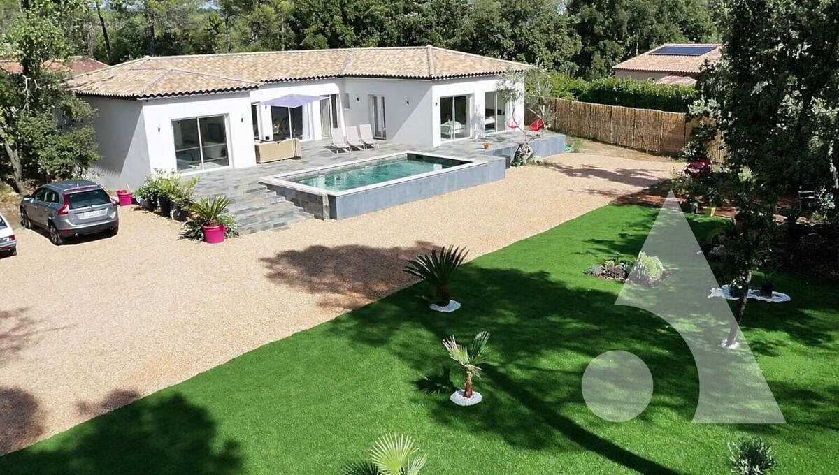 Maison à SILLANS-LA-CASCADE