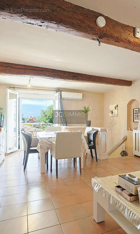 La farlède   maison de ville t4 de  111m2 2 avec terrasse et  balcon - photo 12