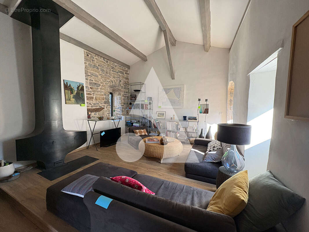 Maison à GROSPIERRES