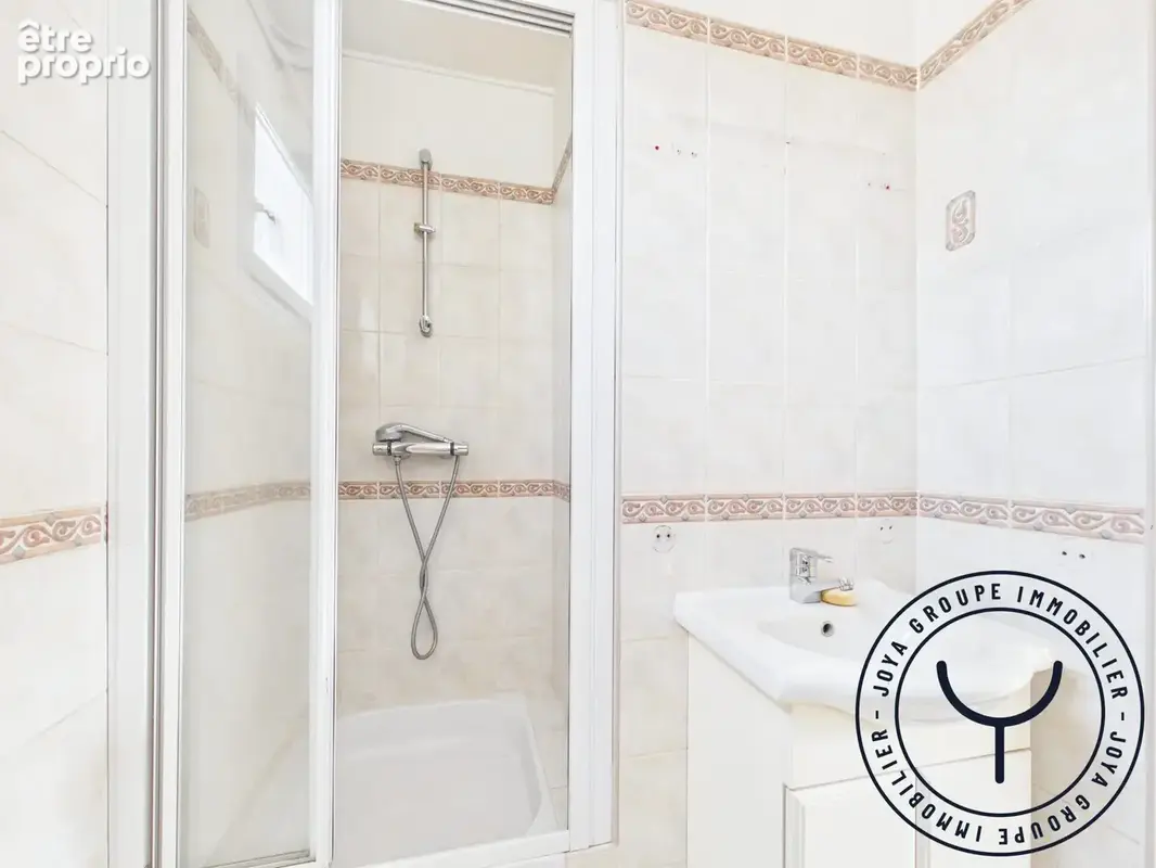 Appartement 3 pièces 59 m² à vendre à La Chapelle-Saint-Luc (10600) - photo 4