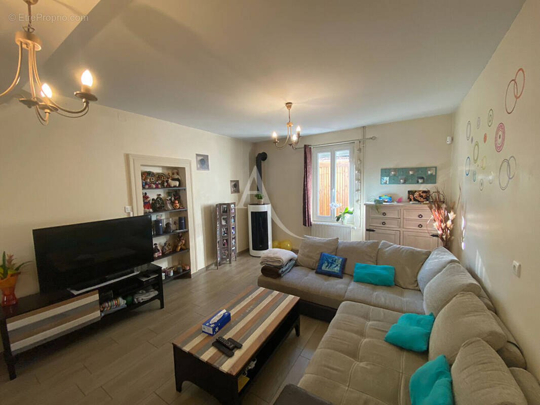 Maison à SAINT-JUERY