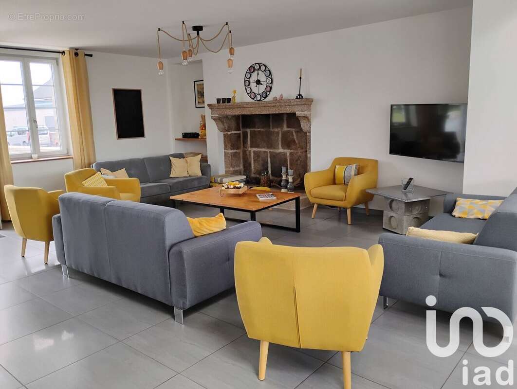 Maison 440 m² à Boussac-Bourg  - photo 2