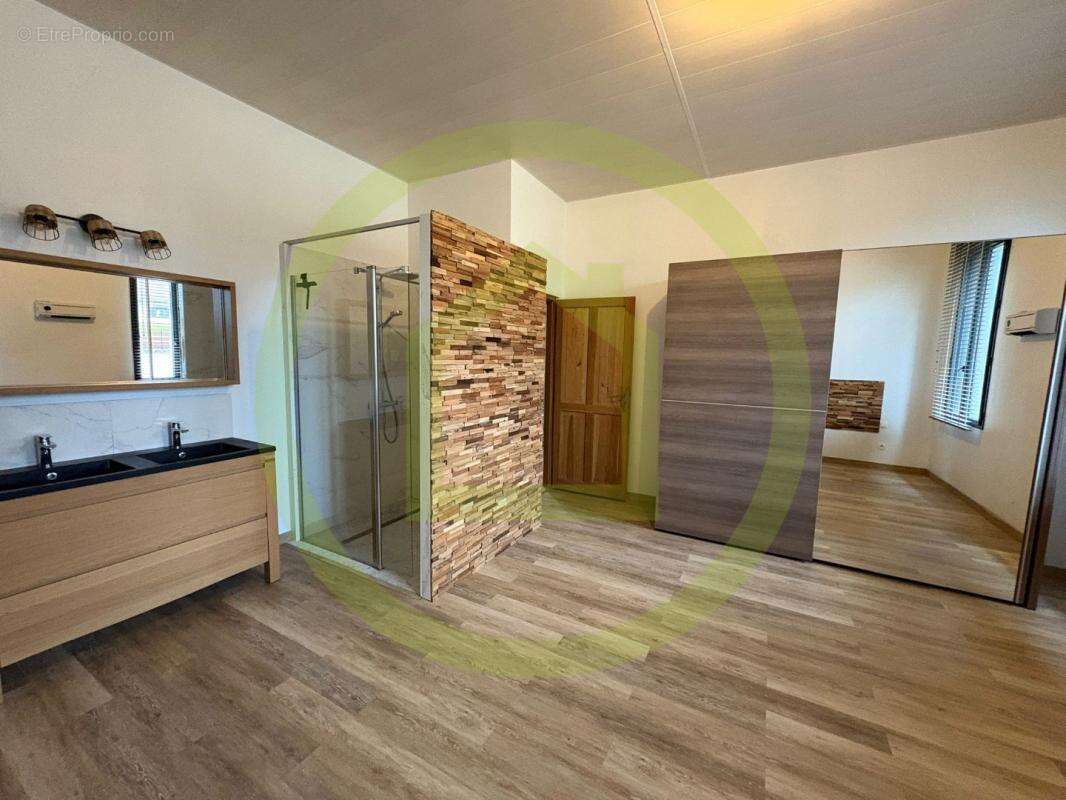 Maison 256 m² à Ochancourt  - photo 7