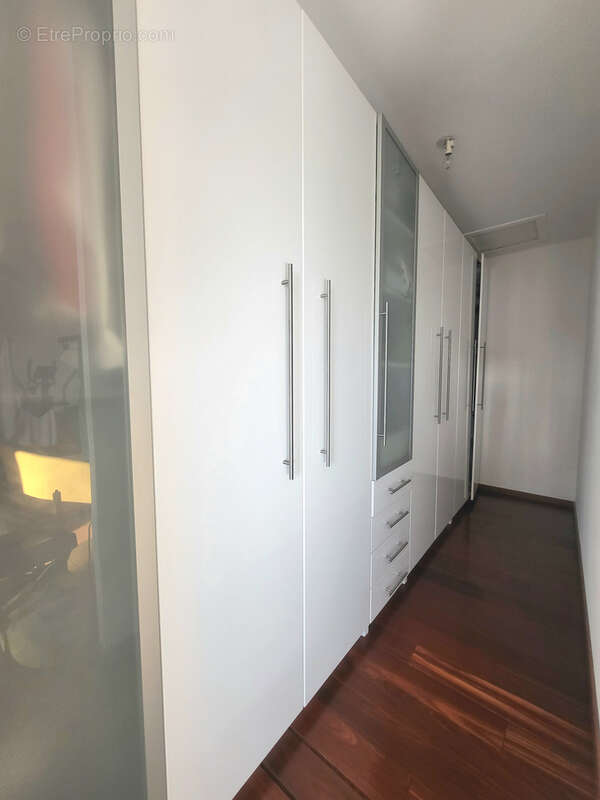 Appartement à VIC-LA-GARDIOLE