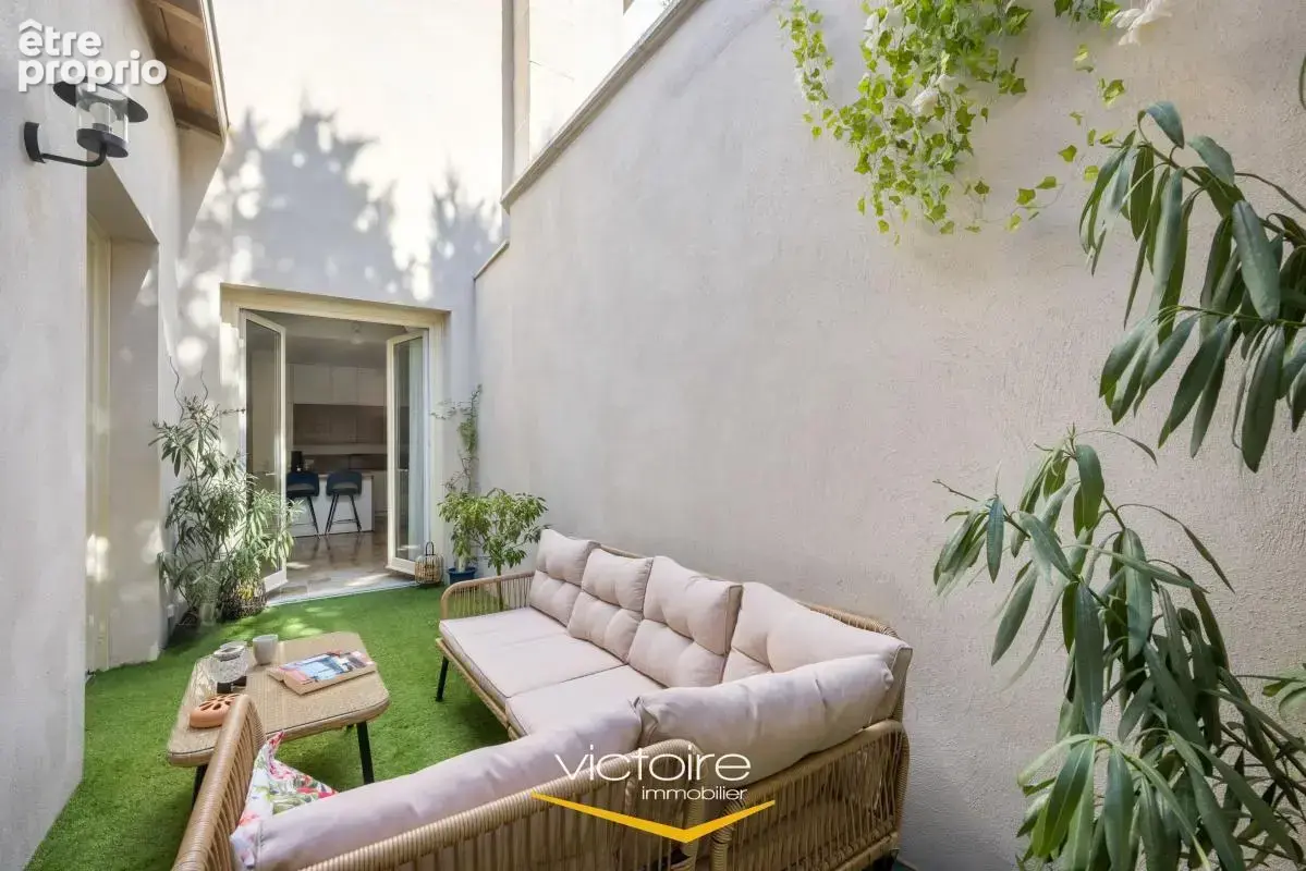 LYON 3 MONTCHAT –  Spacieux T4 119 M² (transformable en T5) avec PATIO PRIVATIF - photo 17