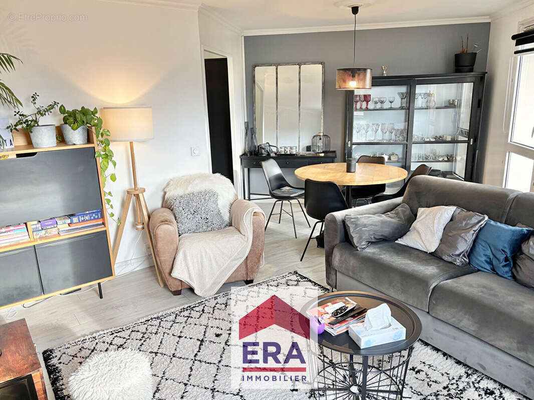 Appartement à SARTROUVILLE