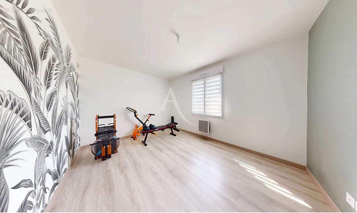 Maison  4 pièce(s) 82.30 m2 SAINT-LYÉ-LA-FORÊT - photo 8